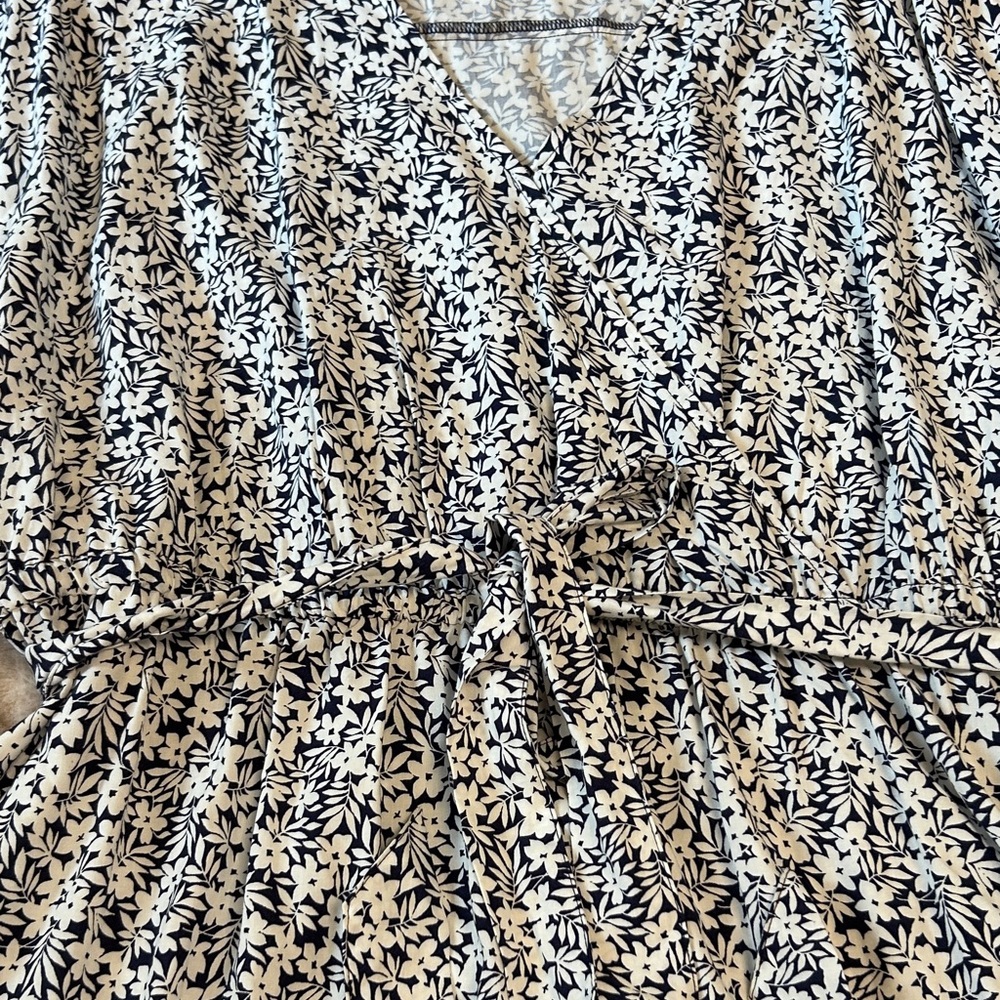 GAP Navy and White Floral Dress - Picture 3 of 7